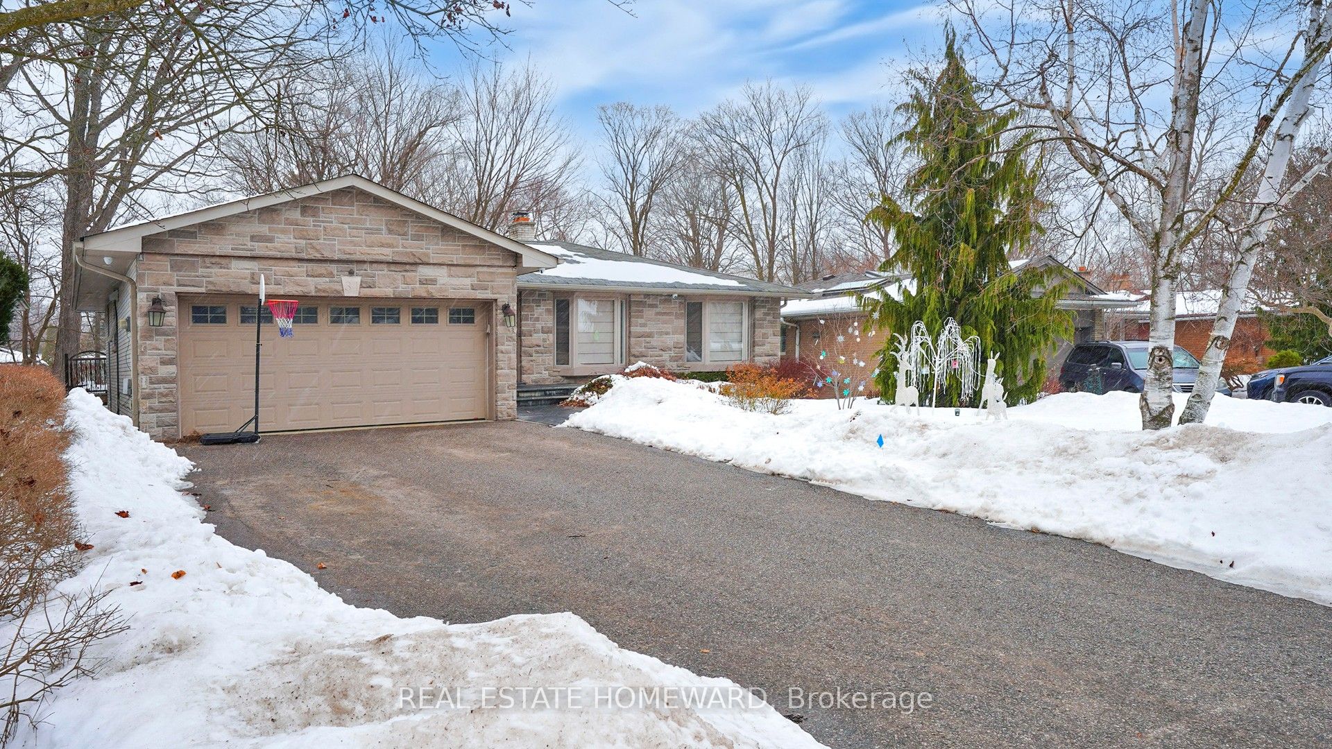 34 Delair Crescent Main
