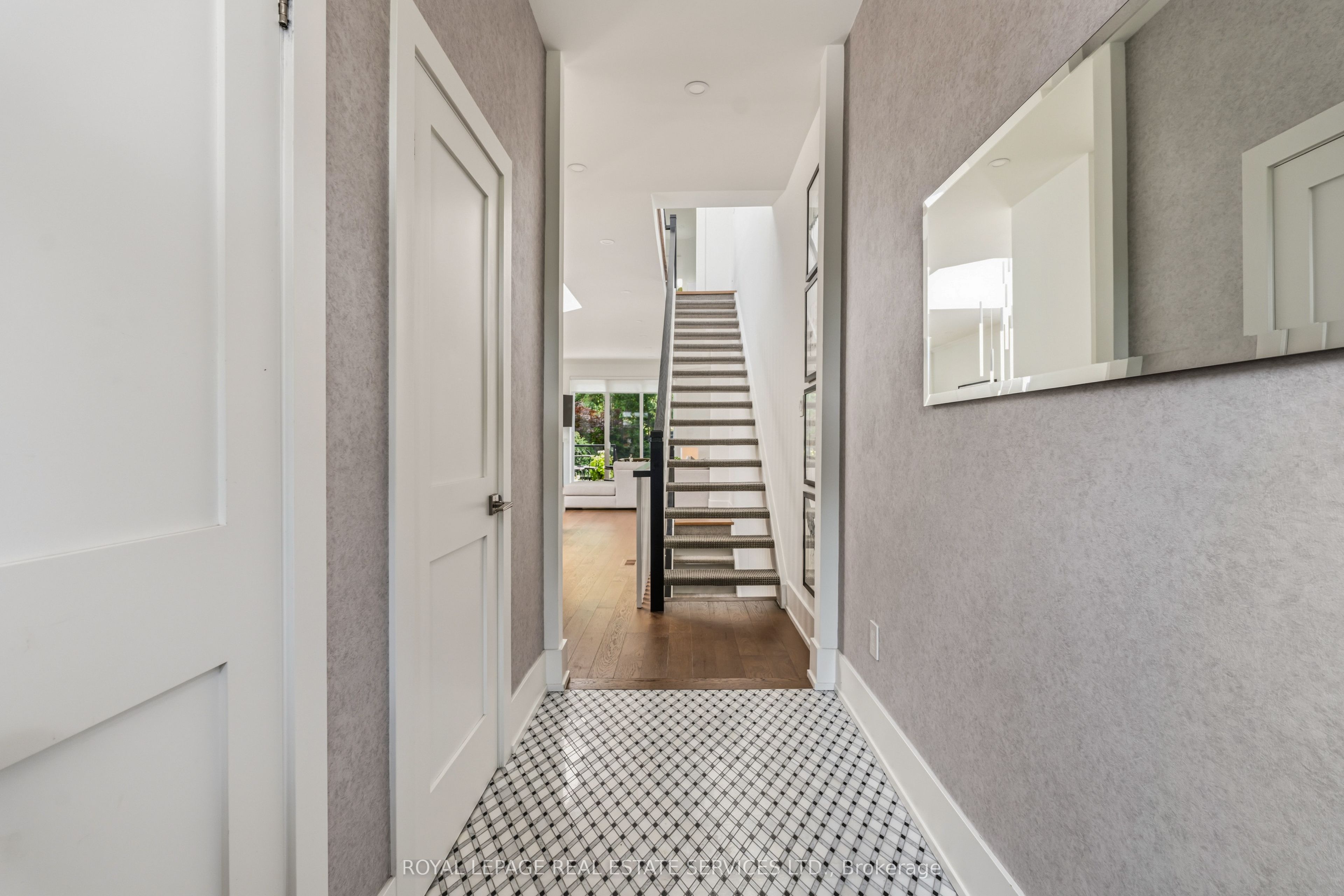 7 Bowman Street