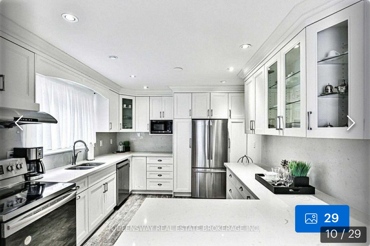 14 Fontainbleau Drive