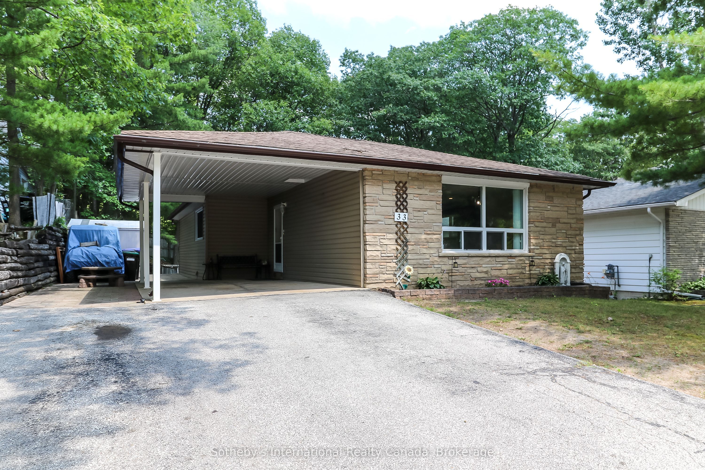 33 Parkwood Drive