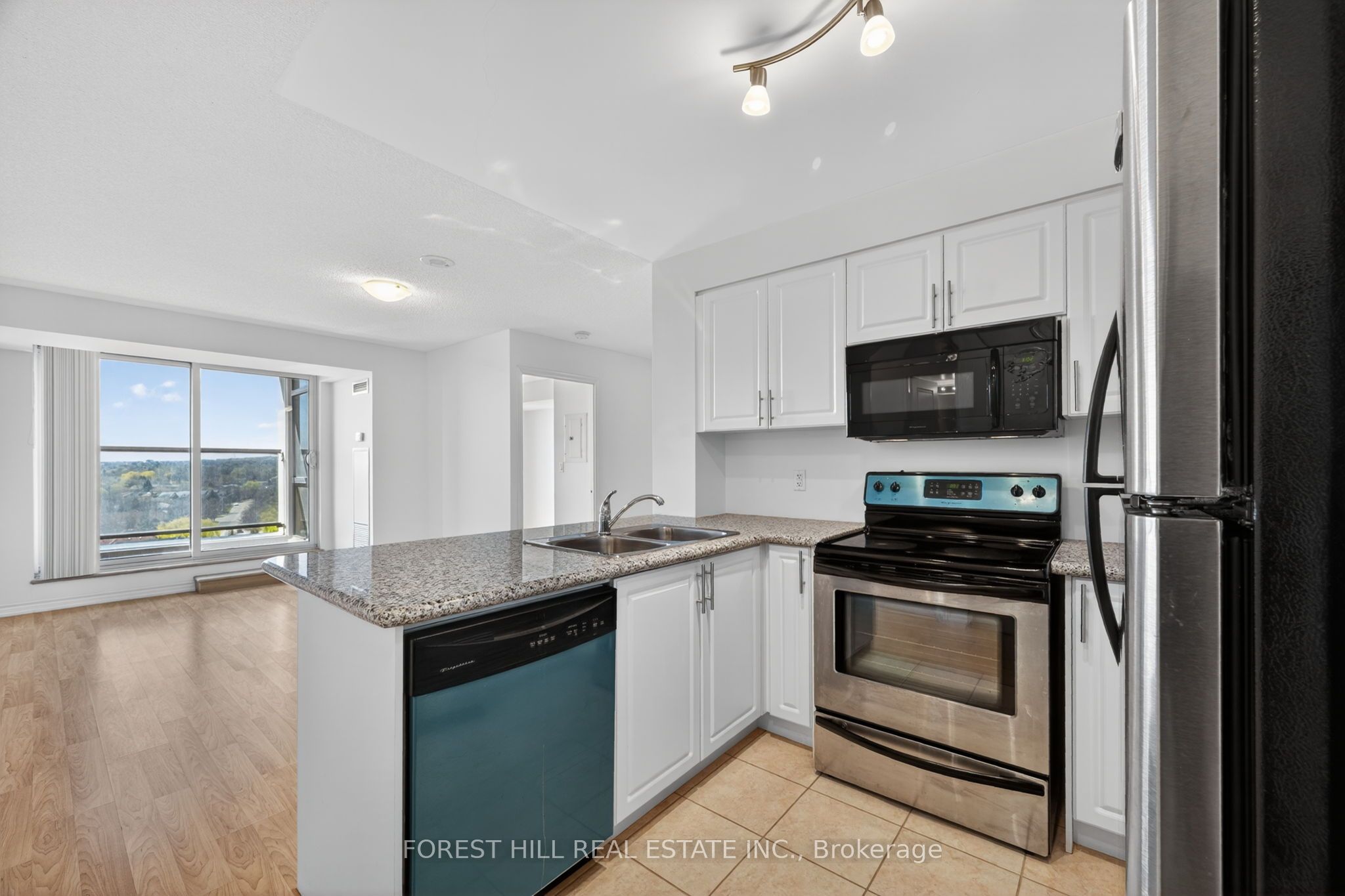 18 Harding Boulevard 1121