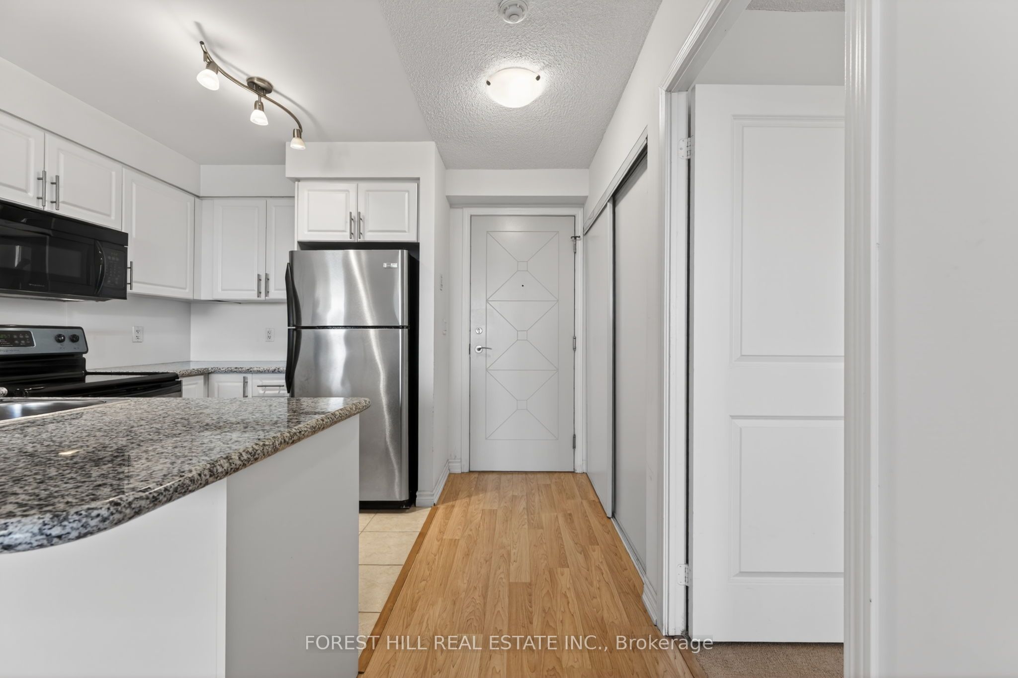 18 Harding Boulevard 1121