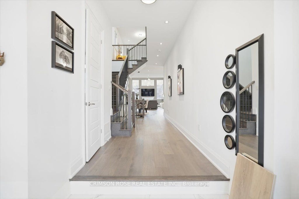 Photo of 1467 Everest Crescent, Oakville, ON L6H 3S4 (MLS # W13629972)
