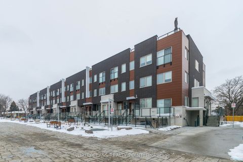 Photo of 780 Sheppard Avenue E #TH62, Toronto, ON M2K 0E8 (MLS # C12435421)