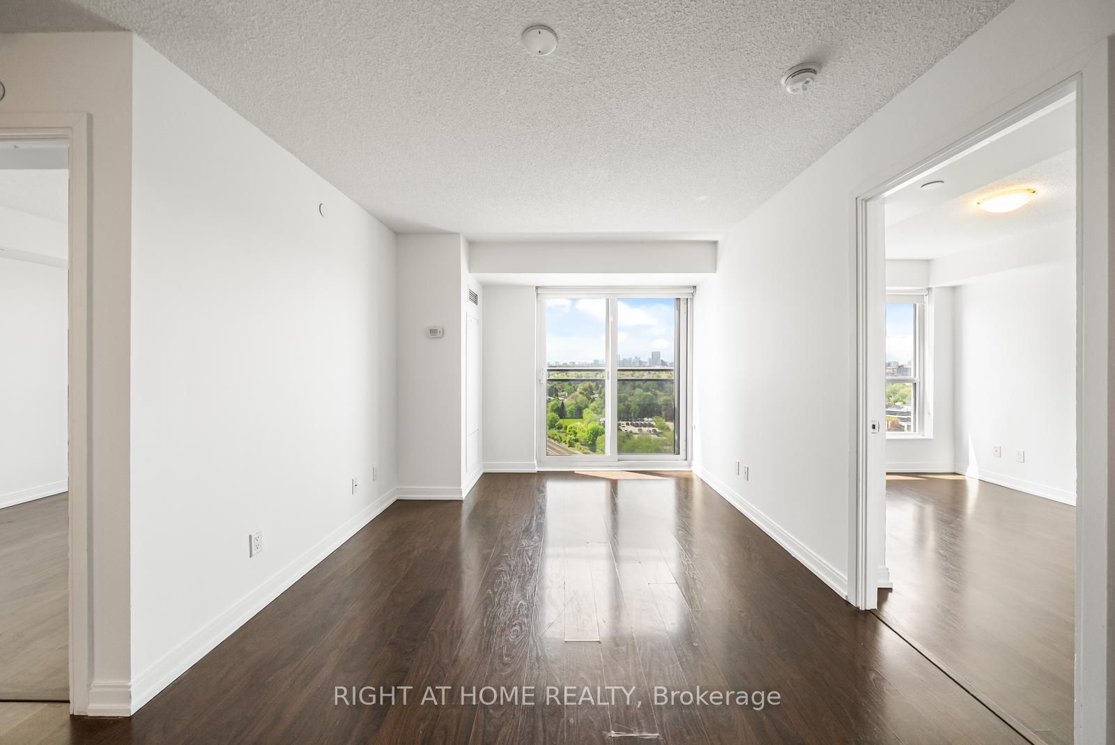 255 Village Green Square 1505