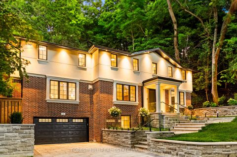 52 Roxborough Drive Toronto ON M4W 1X1