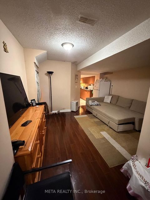 4757 Bluefeather, Bsmt. Lane Mississauga ON L5R 0C8