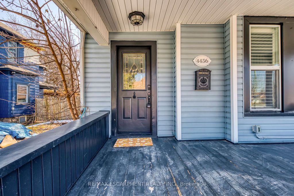 Photo of 4456 Ellis Street, Niagara Falls, ON L2E 1H4 (MLS # X12853610)