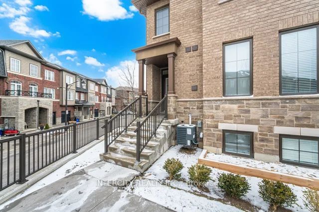 445 Ontario Street 103