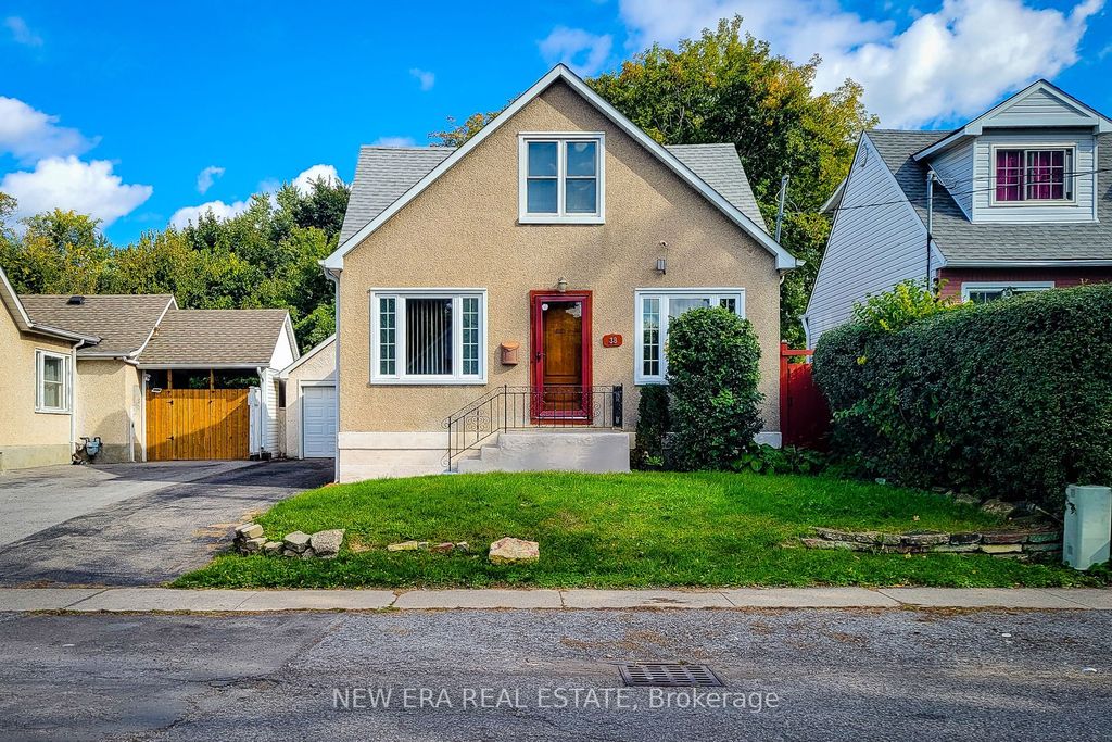 Photo of 38 Haig Street, St. Catharines, ON L2R 2K8 (MLS # X12538640)