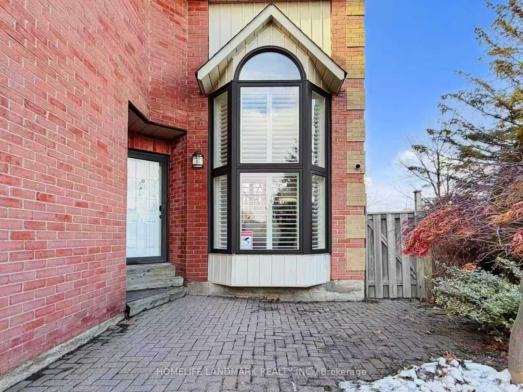 837 APPLE GATE Court