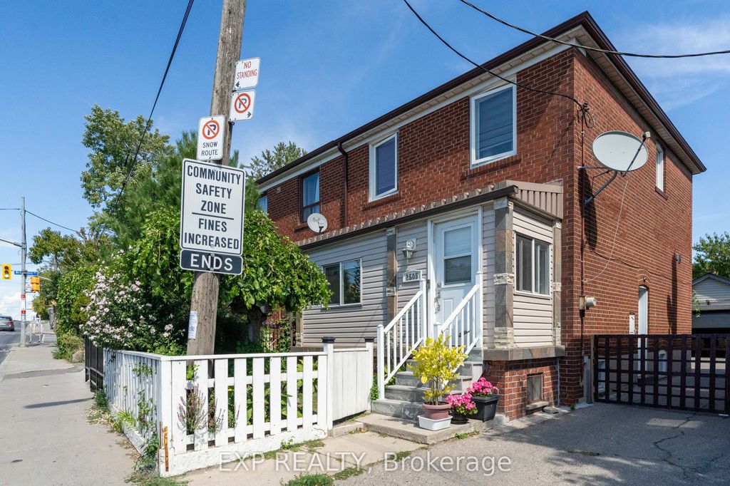Photo of 2505 Dufferin Street, Toronto, ON M6B 3R3 (MLS # W12392949)