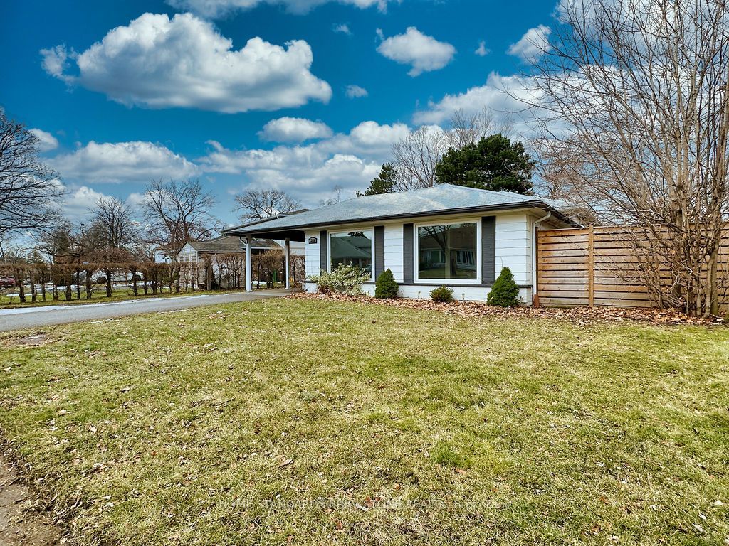 Photo of 1360 Glen Rutley Circle, Mississauga, ON L4X 1Z6 (MLS # W12857686)