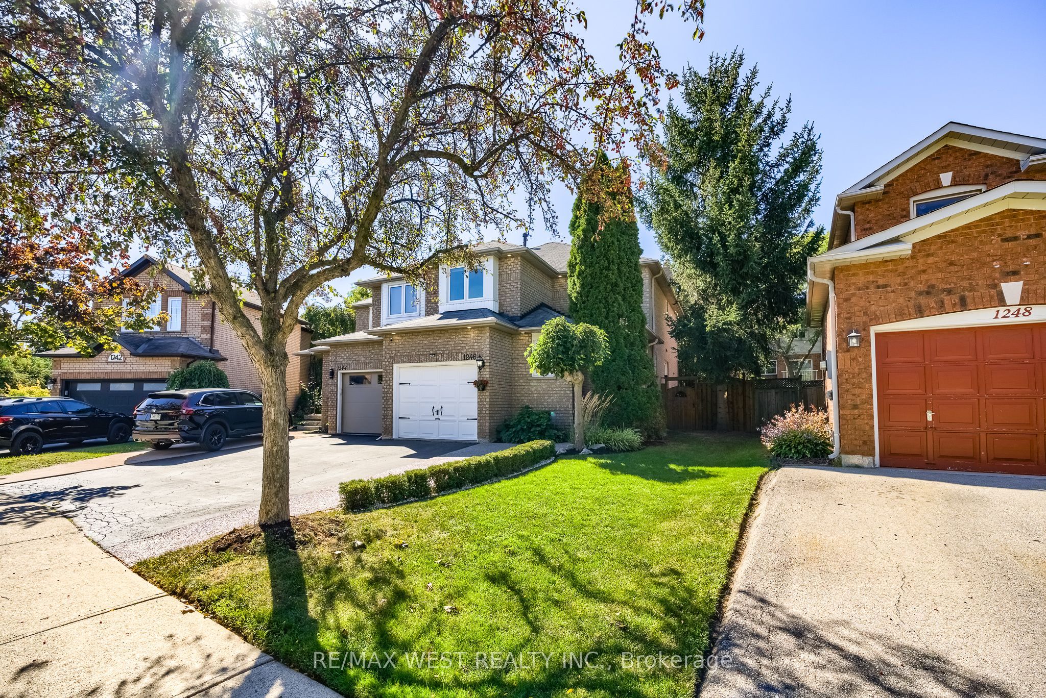 1246 Old Oak Drive