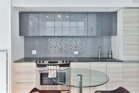 1190 Dundas Street E 906 Toronto ON M4M 0C5