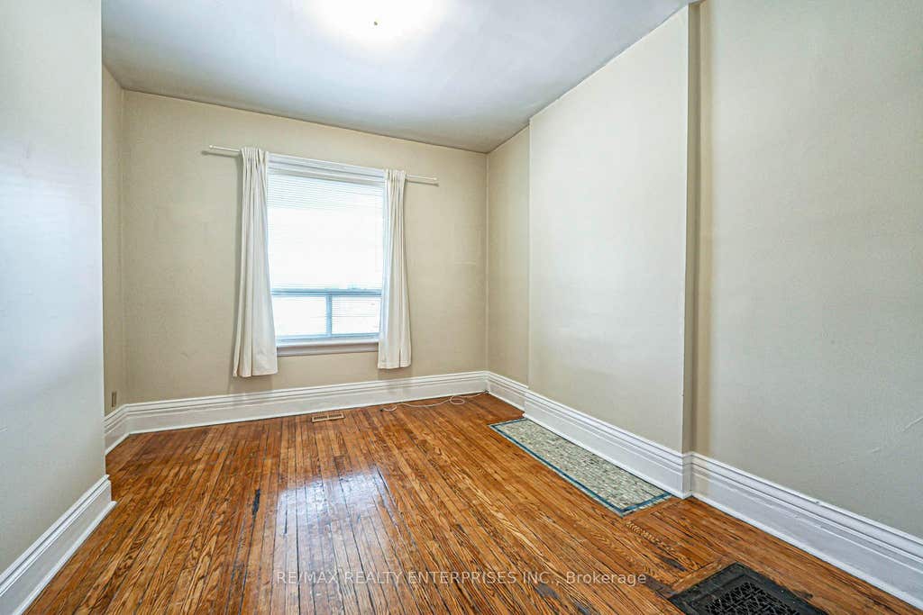 Photo of 914 Dovercourt Road, Toronto, ON M6H 2X5 (MLS # W13513340)