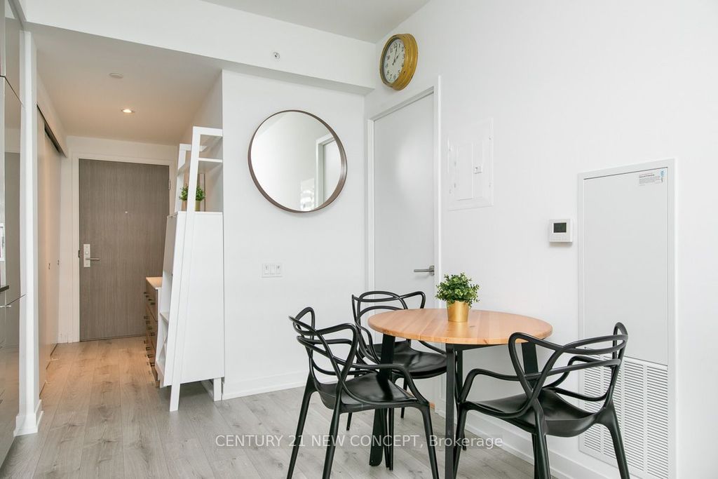 Photo of 161 Roehampton Avenue #2009, Toronto, ON M4P 0C8 (MLS # C12739220)