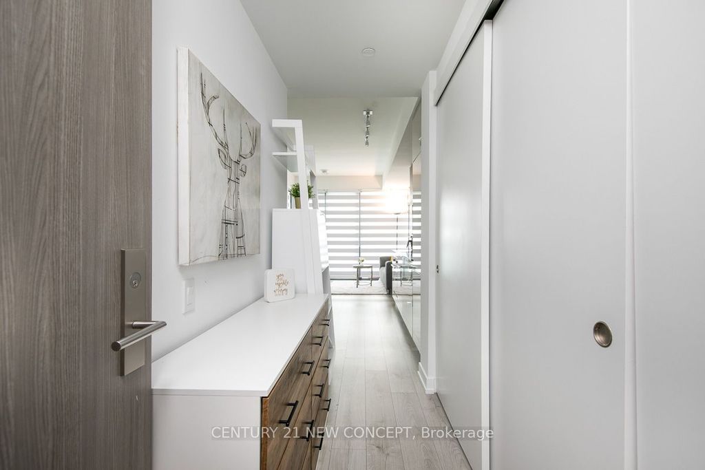 Photo of 161 Roehampton Avenue #2009, Toronto, ON M4P 0C8 (MLS # C12739220)