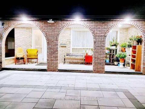 28 Castle Harbour Lane W Markham ON L3T 3A2