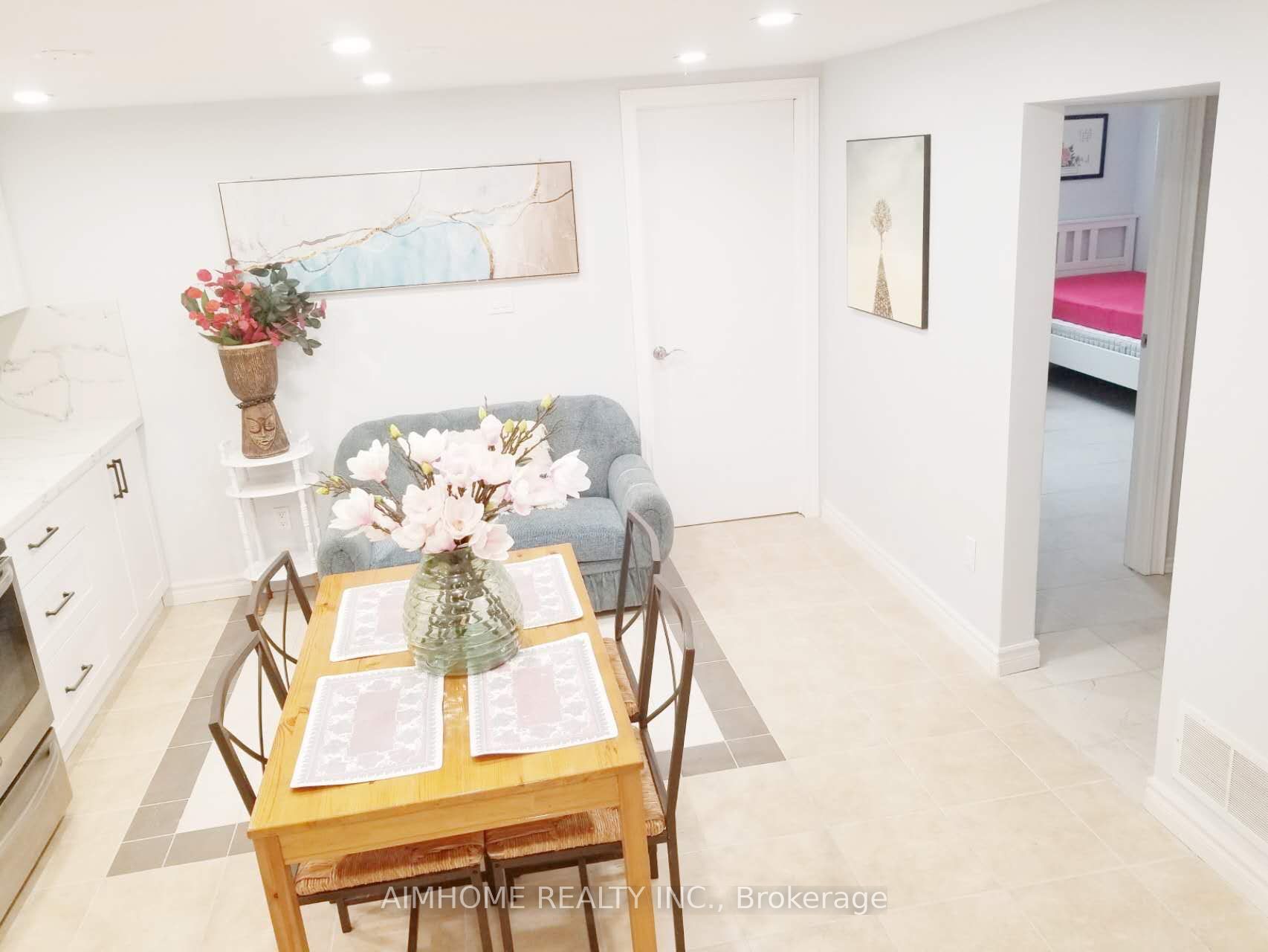 28 Castle Harbour Lane W