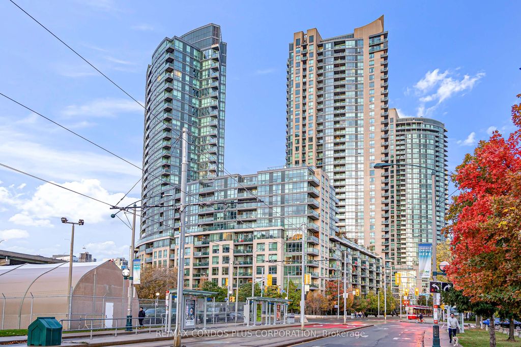 Photo of 231 Fort York Boulevard #1609, Toronto, ON M5V 1B2 (MLS # C12478698)