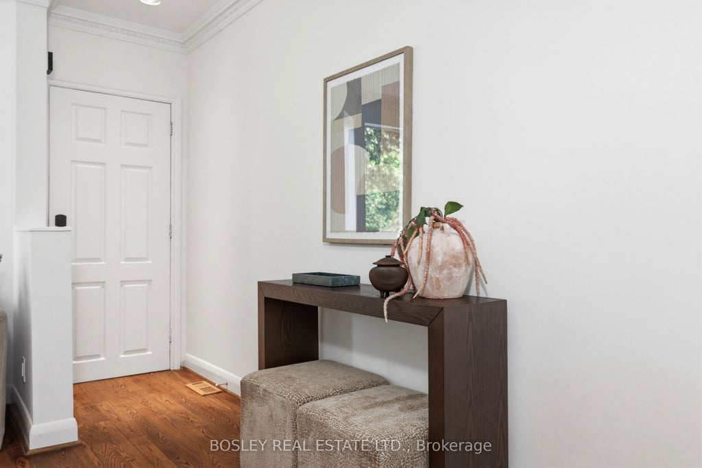 Photo of 34 Tennis Crescent, Toronto, ON M4K 1J3 (MLS # E13449296)
