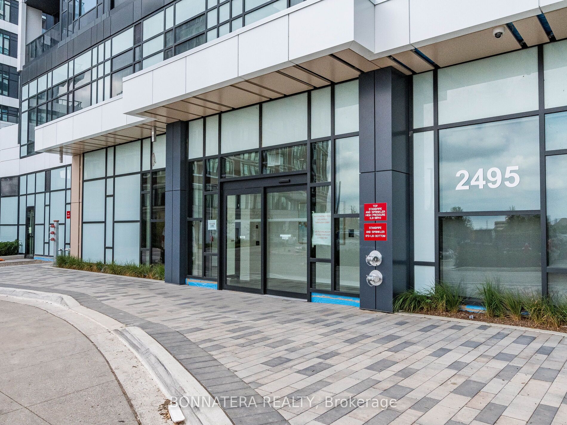 2495 Eglinton Avenue W 1002