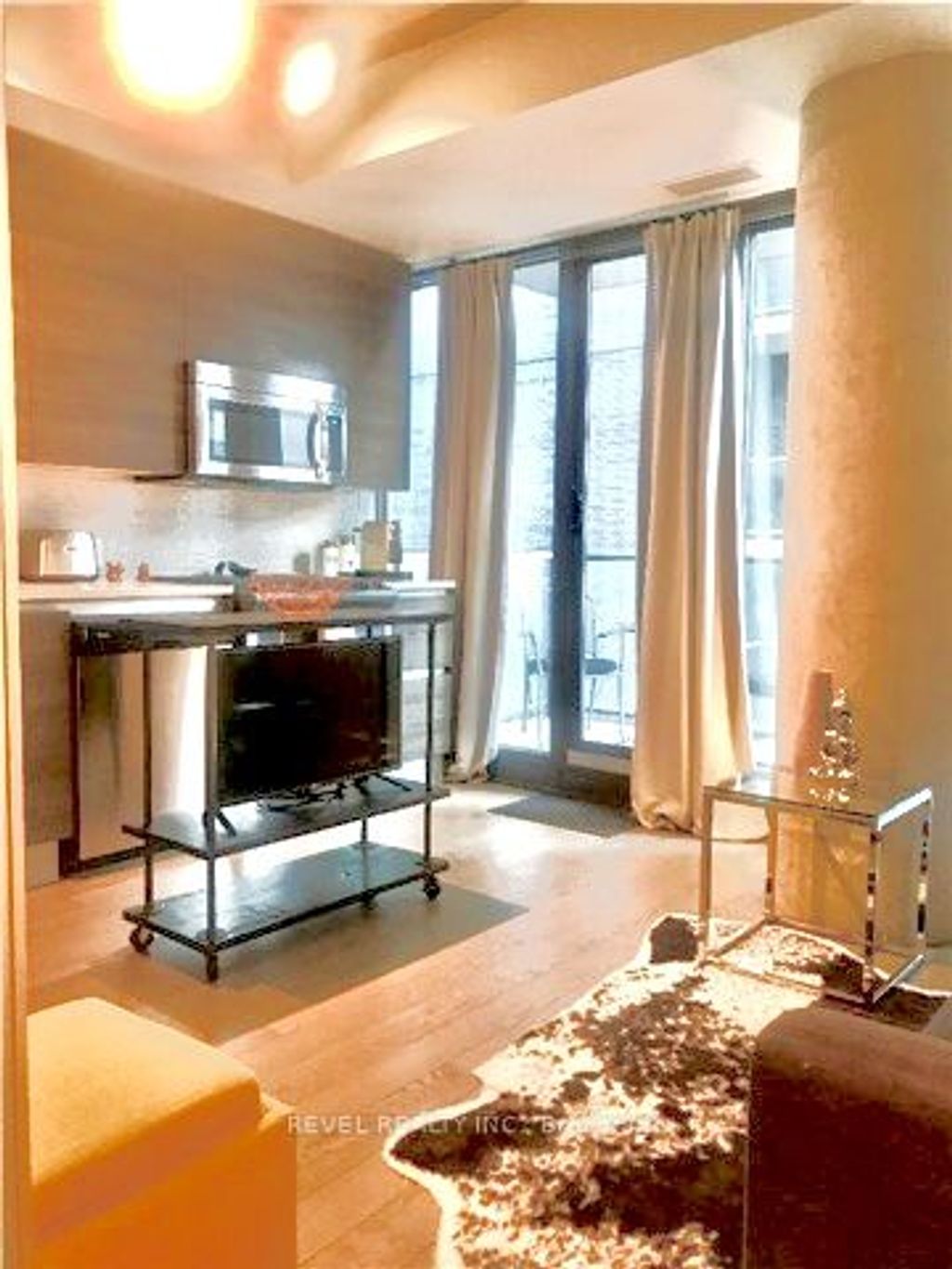 Photo of 111 Bathurst Street #1501, Toronto, ON M5V 0M9 (MLS # C12412550)
