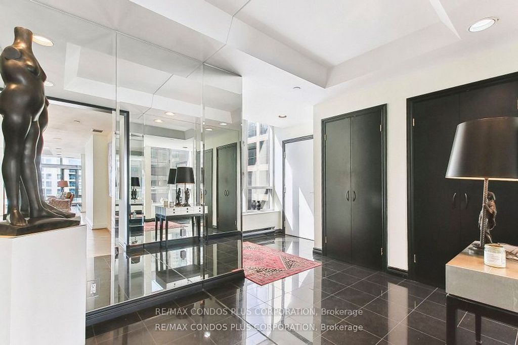 Photo of 211 QUEENS Quay W #1013, Toronto, ON M5J 2M6 (MLS # C12591420)