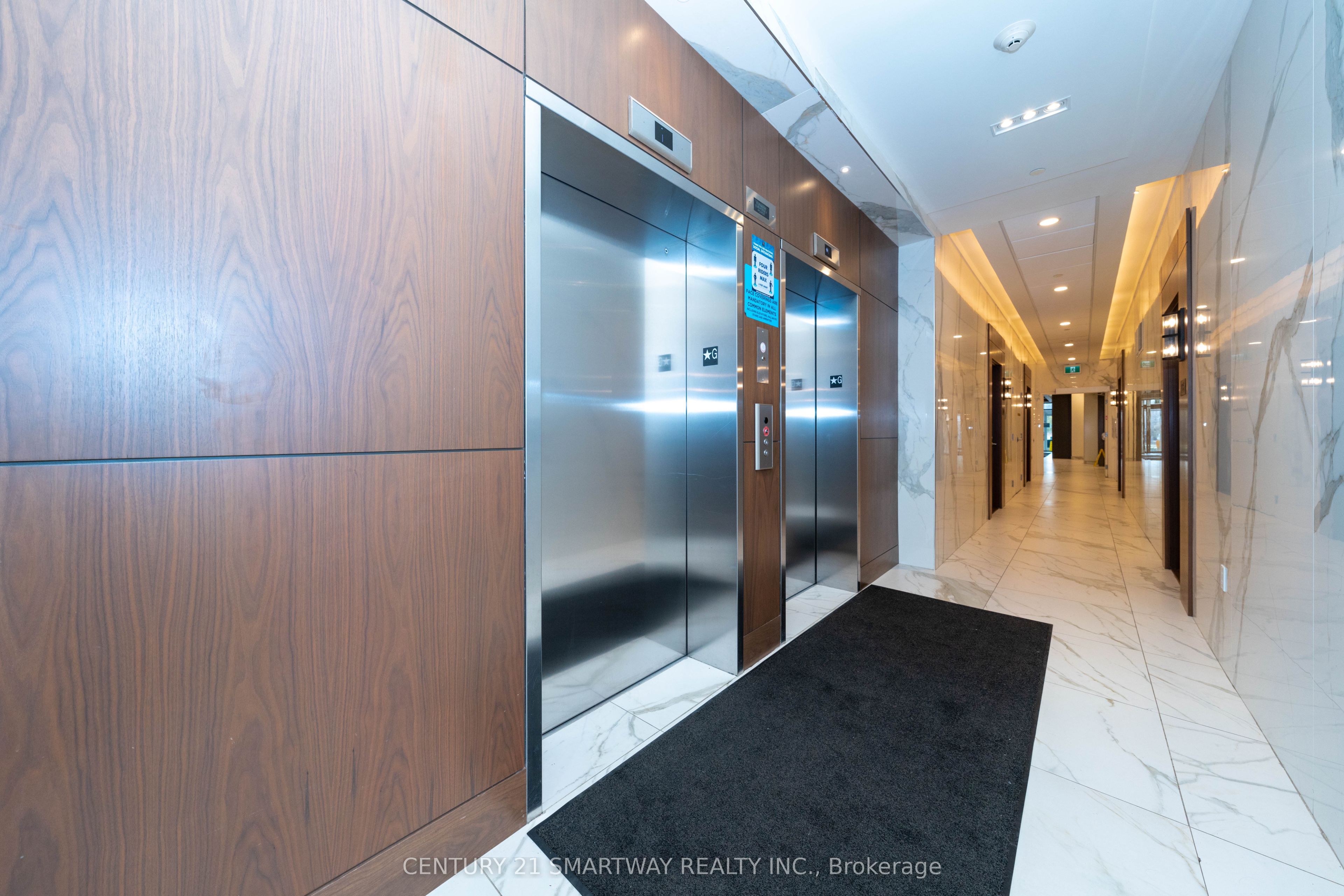 1050 Main Street 909