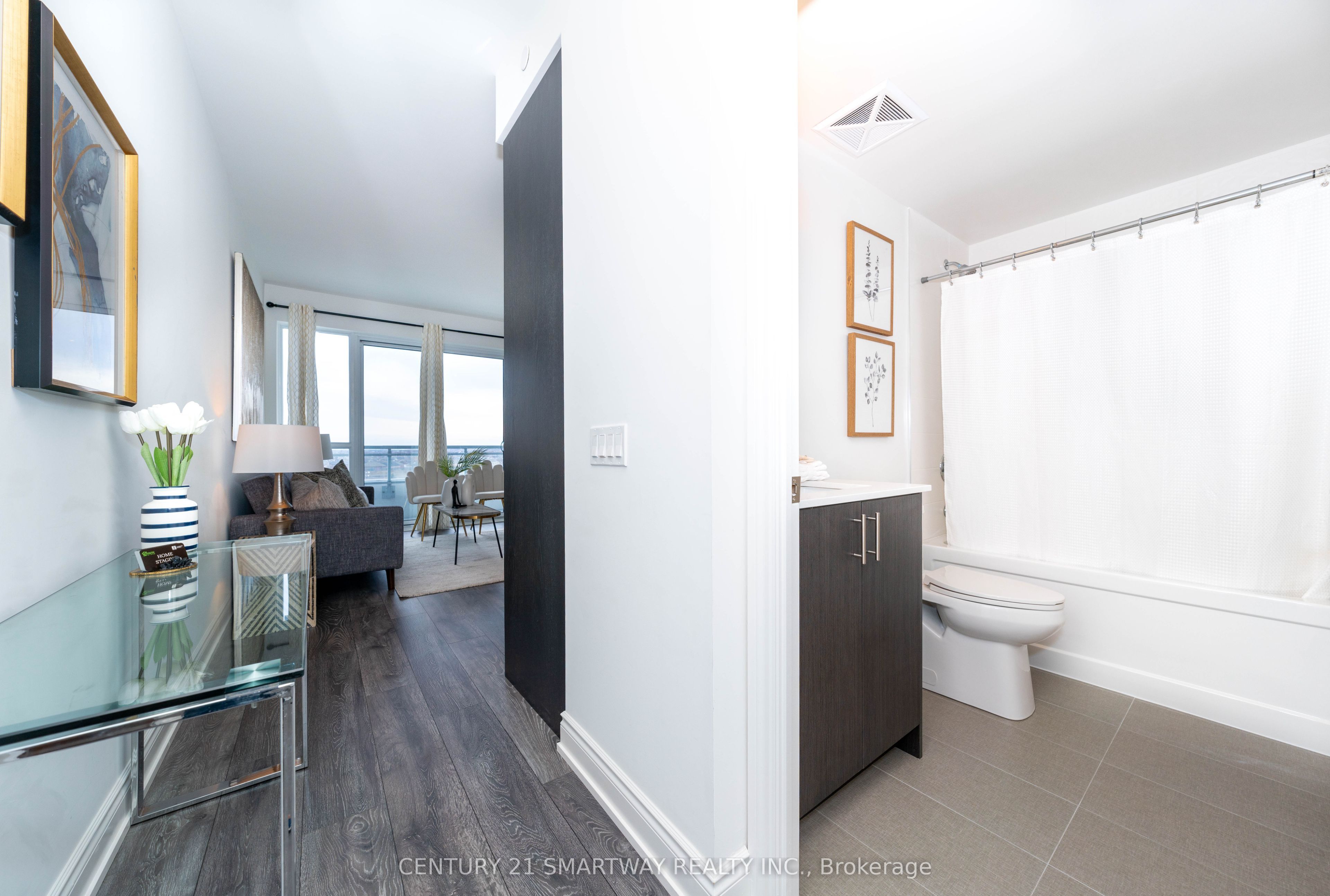 1050 Main Street 909
