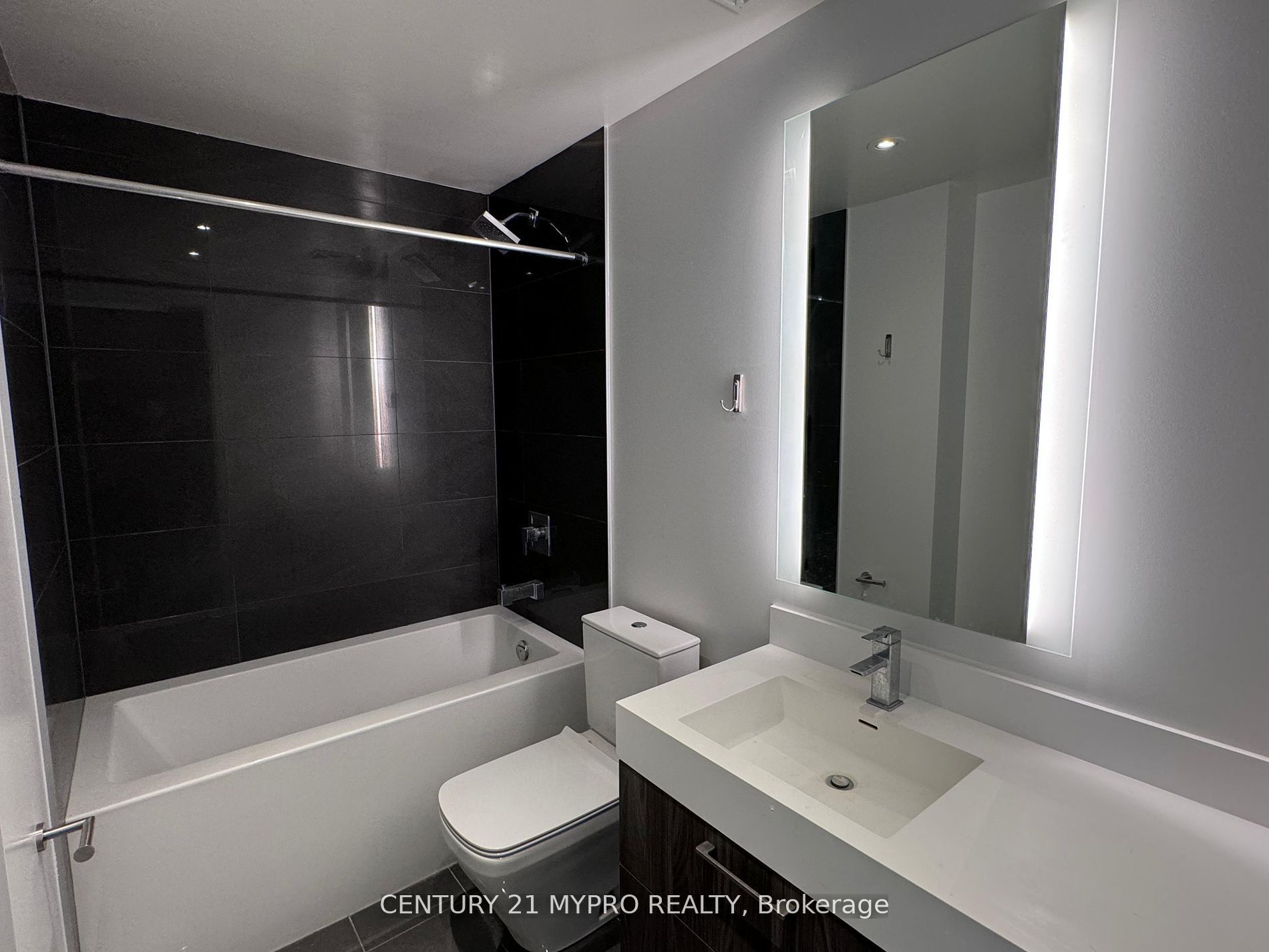 1 Yorkville Avenue 3603