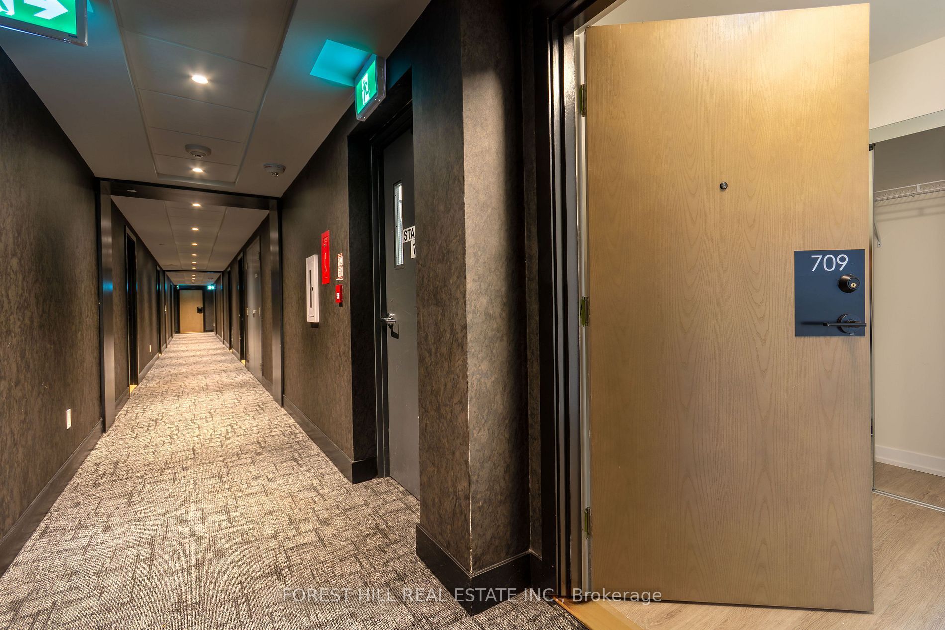 2300 ST CLAIR Avenue W 709