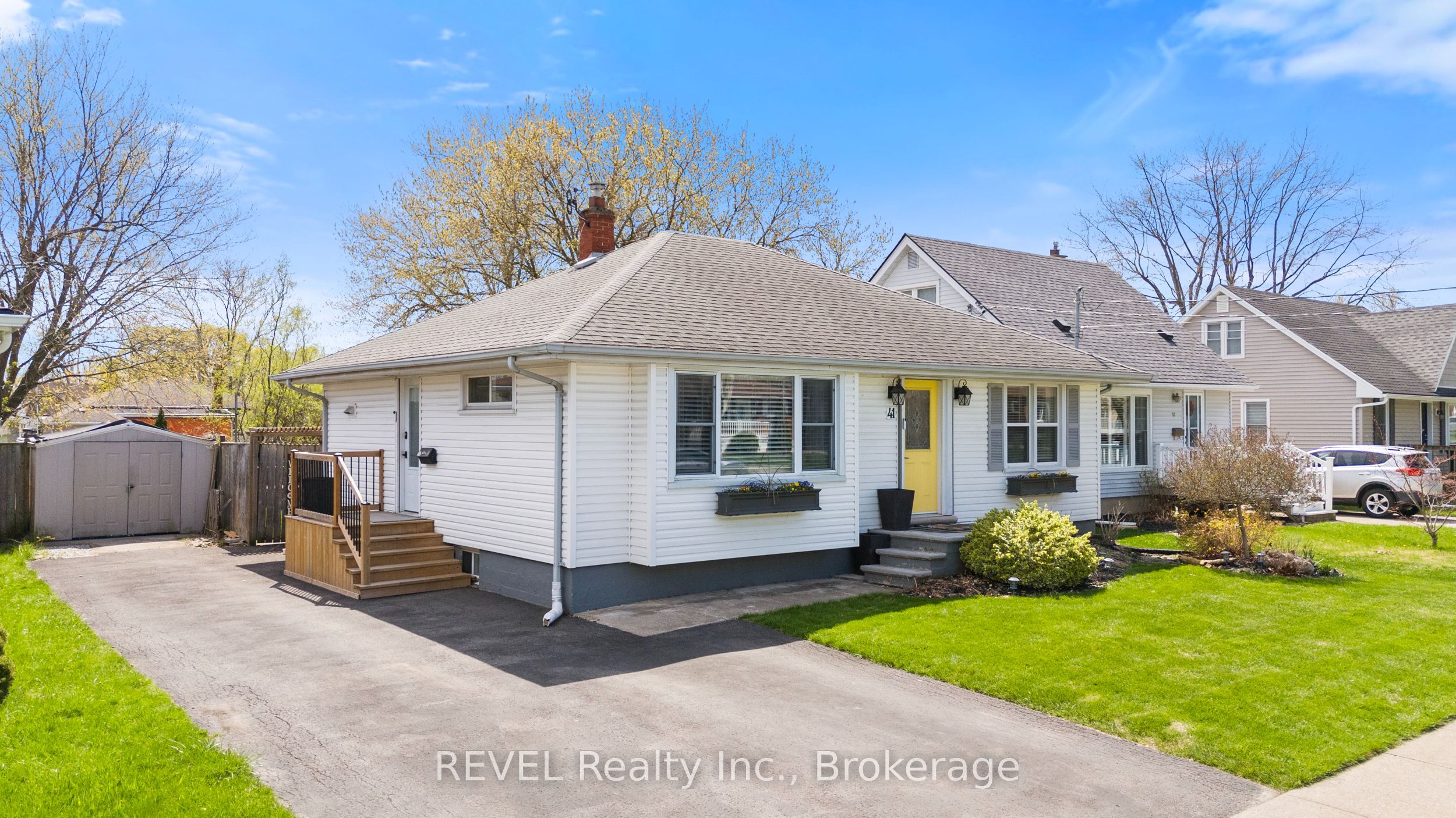 41 Rose Avenue