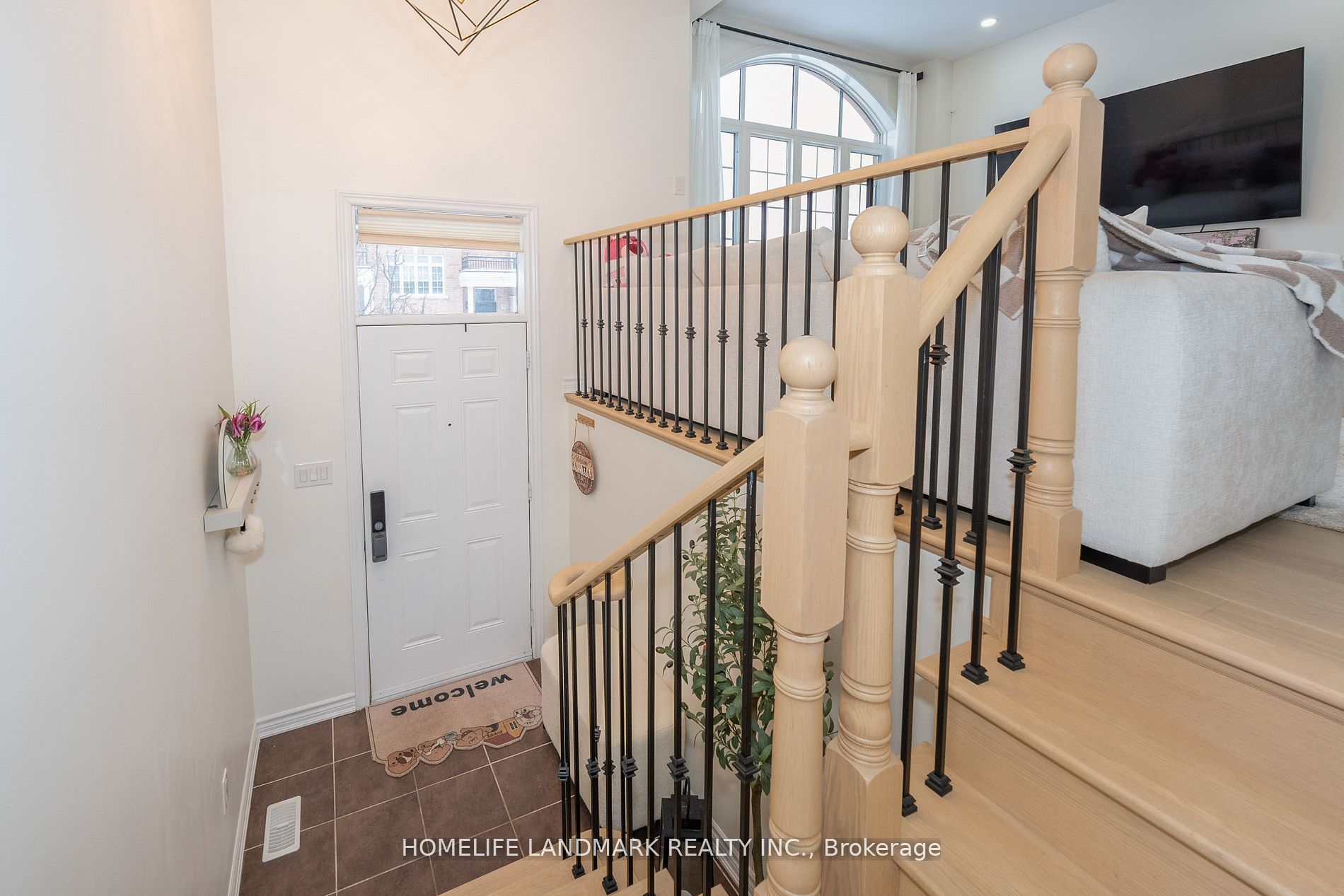 8777 Dufferin Street 51