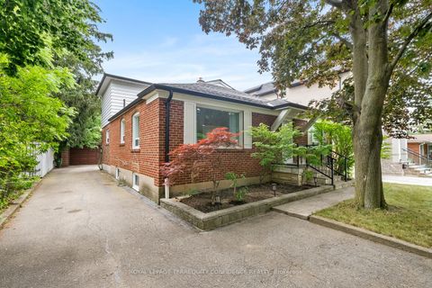 Photo of 237 Churchill Avenue, Toronto, ON M2R 1E2 (MLS # C12341953)