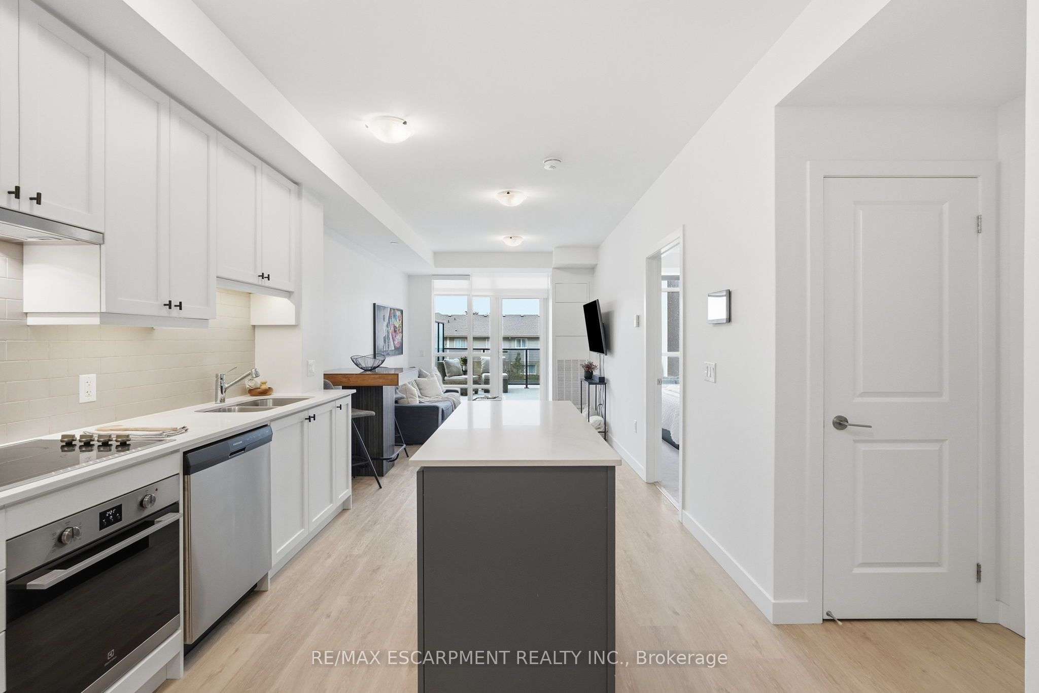 461 Green Street 206