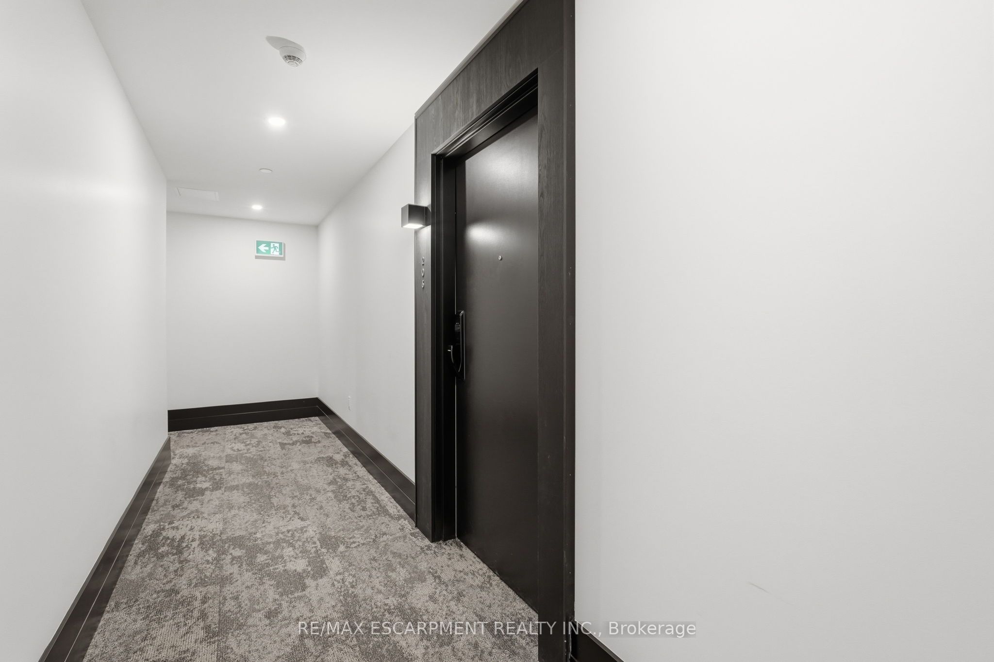 461 Green Street 206