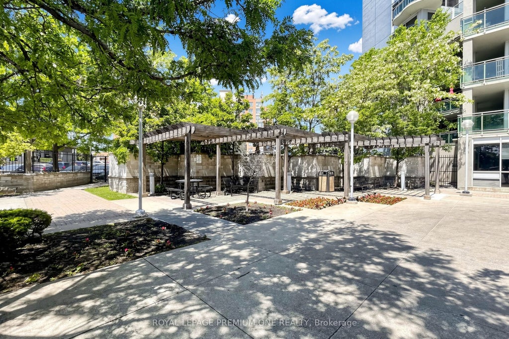 Photo of 1600 Keele Street #913, Toronto, ON M5H 5T5 (MLS # W13240578)
