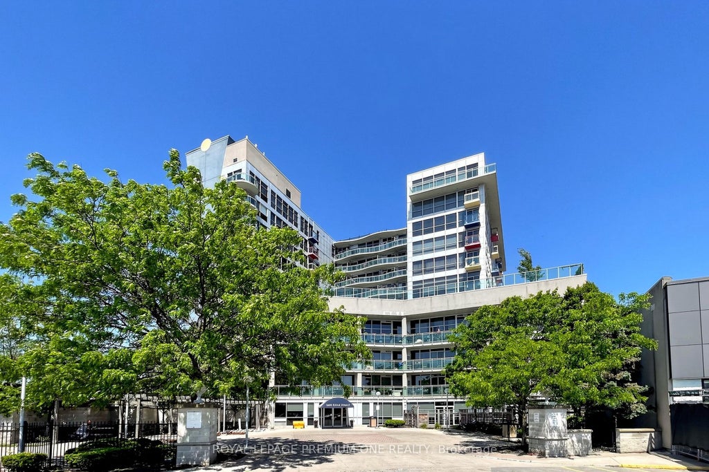 Photo of 1600 Keele Street #913, Toronto, ON M5H 5T5 (MLS # W13240578)