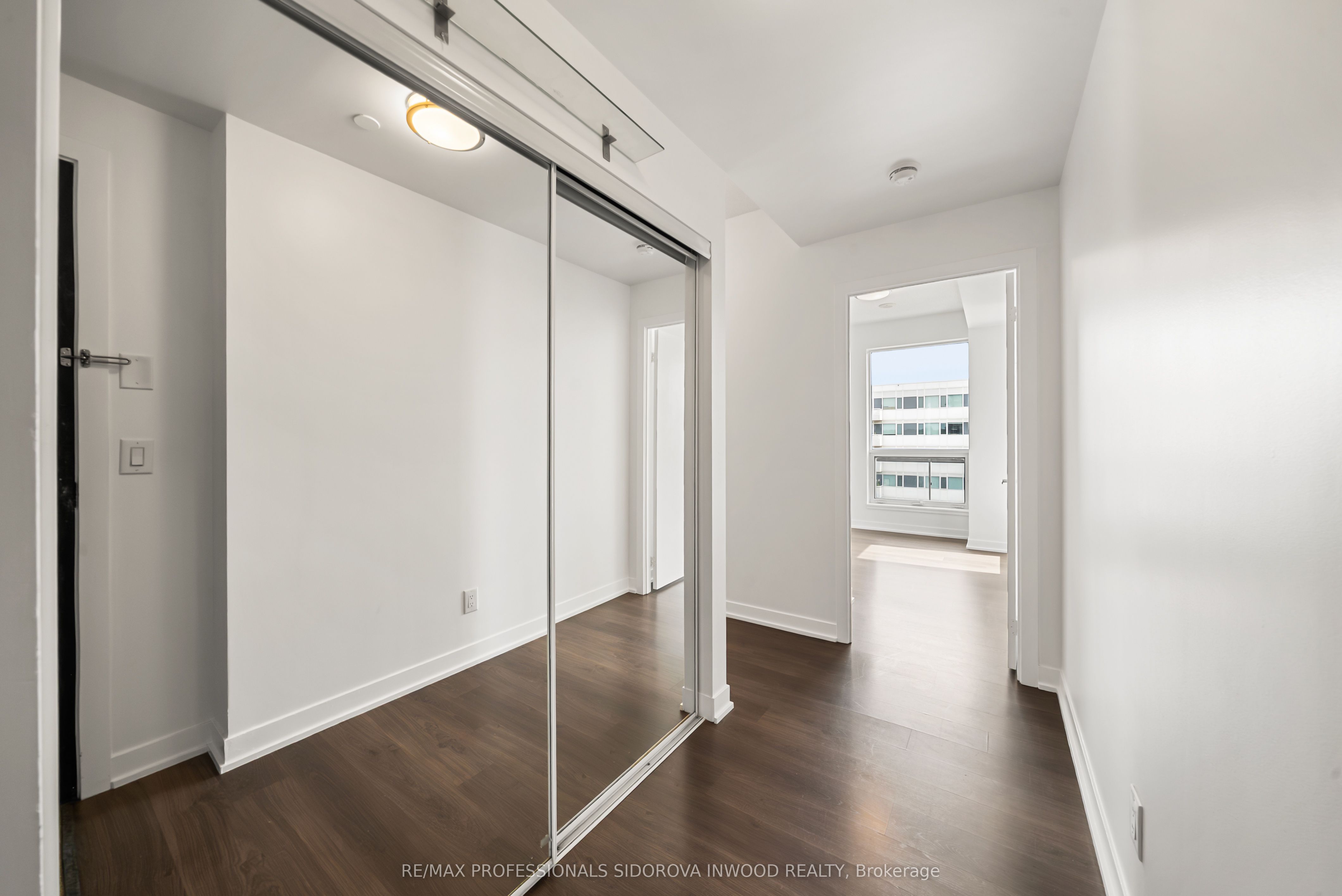 225 Sackville Street 703