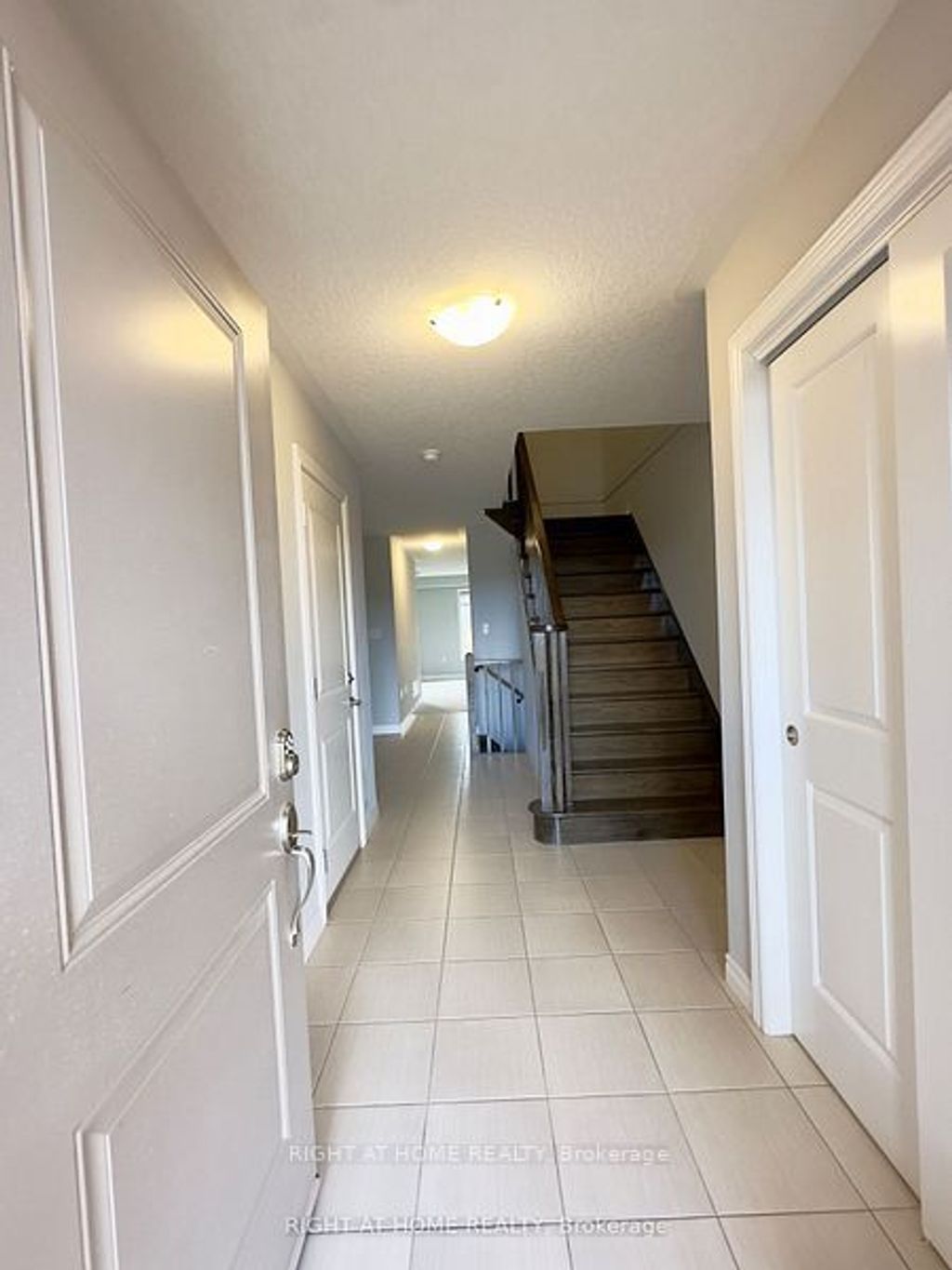 Photo of 194 E Dalgleish Trail, Hamilton, ON L0R 1P0 (MLS # X12725728)