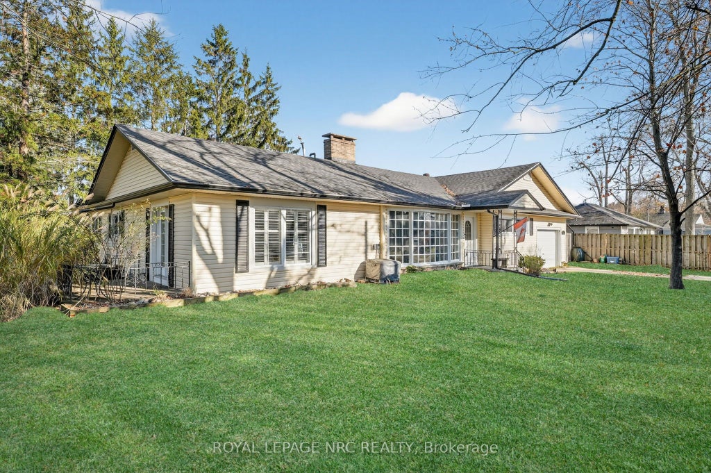 Photo of 3208 Young Avenue, Fort Erie, ON L0S 1N0 (MLS # X13159888)