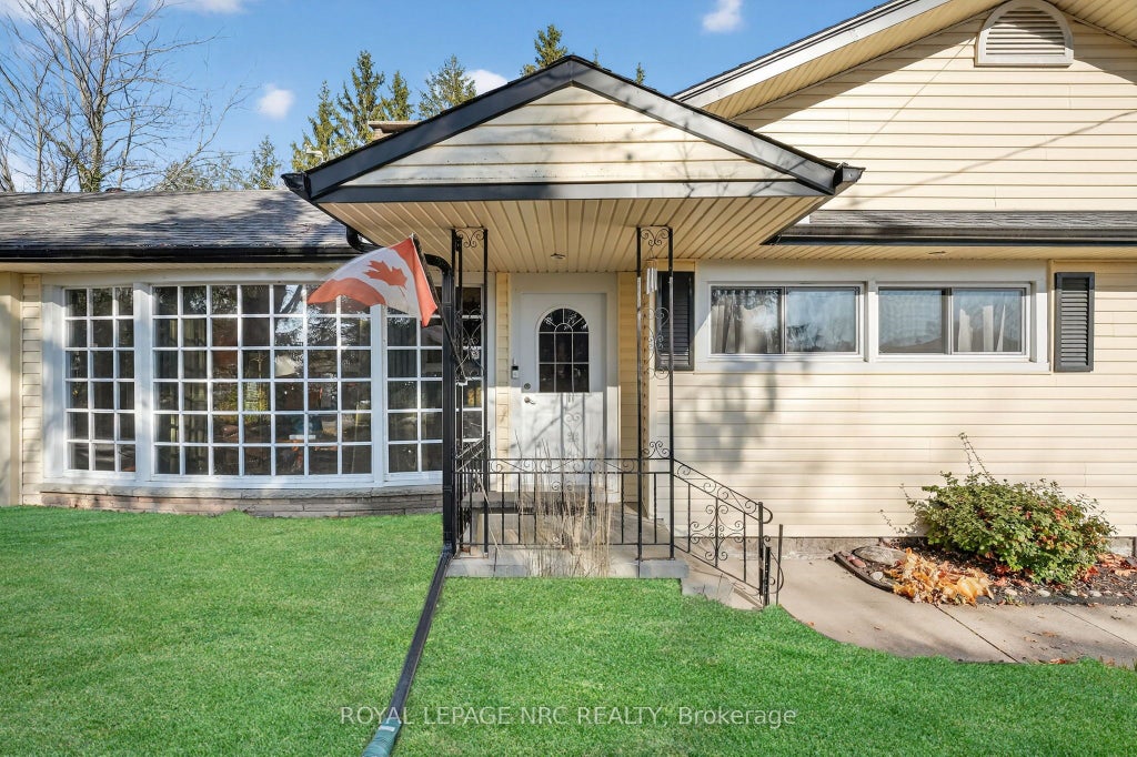 Photo of 3208 Young Avenue, Fort Erie, ON L0S 1N0 (MLS # X13159888)
