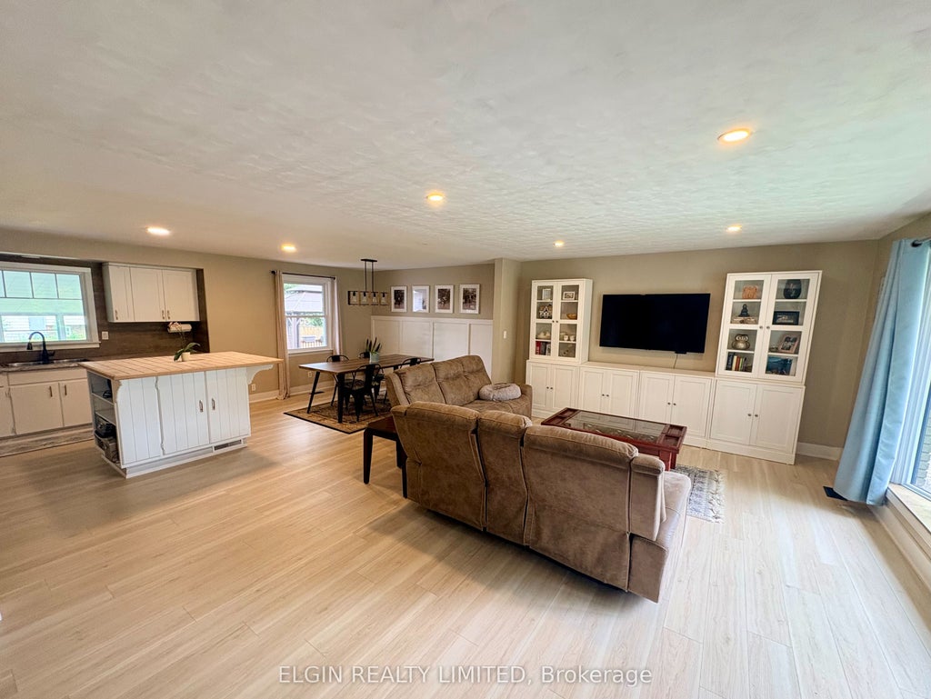 Photo of 17 Butler Drive, St. Thomas, ON N5R 4Y9 (MLS # X13652590)