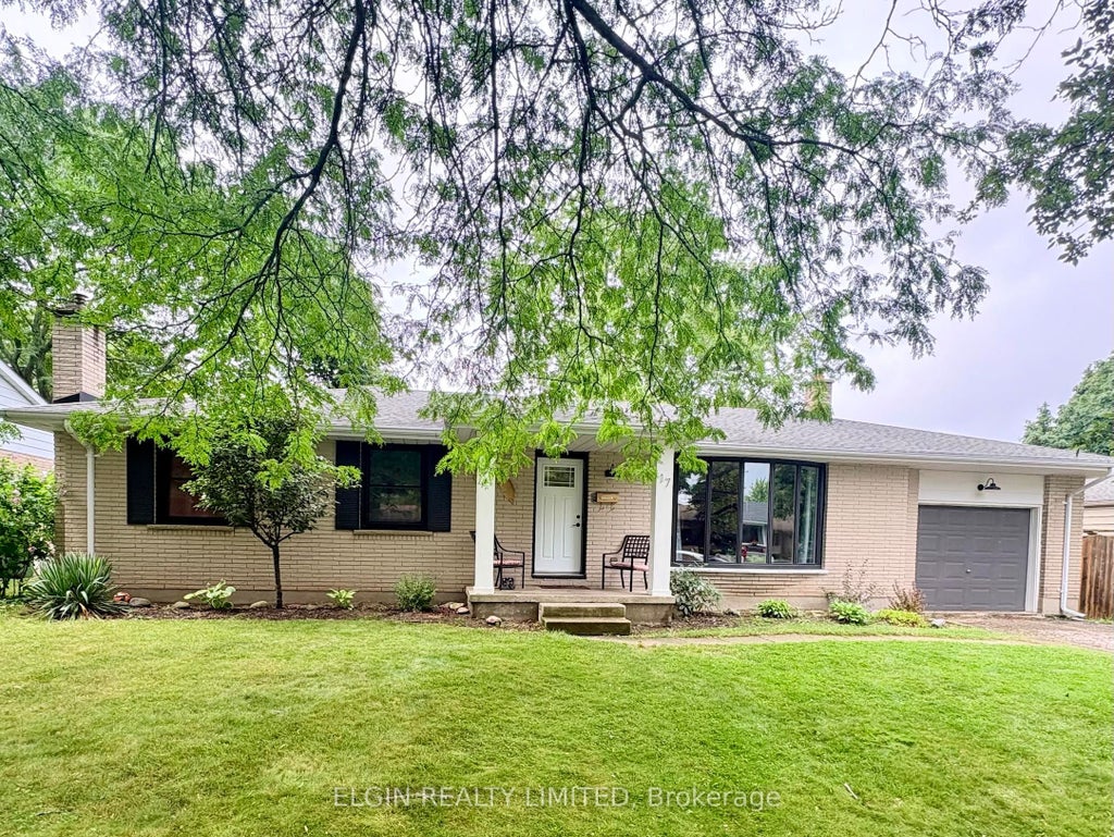 Photo of 17 Butler Drive, St. Thomas, ON N5R 4Y9 (MLS # X13652590)