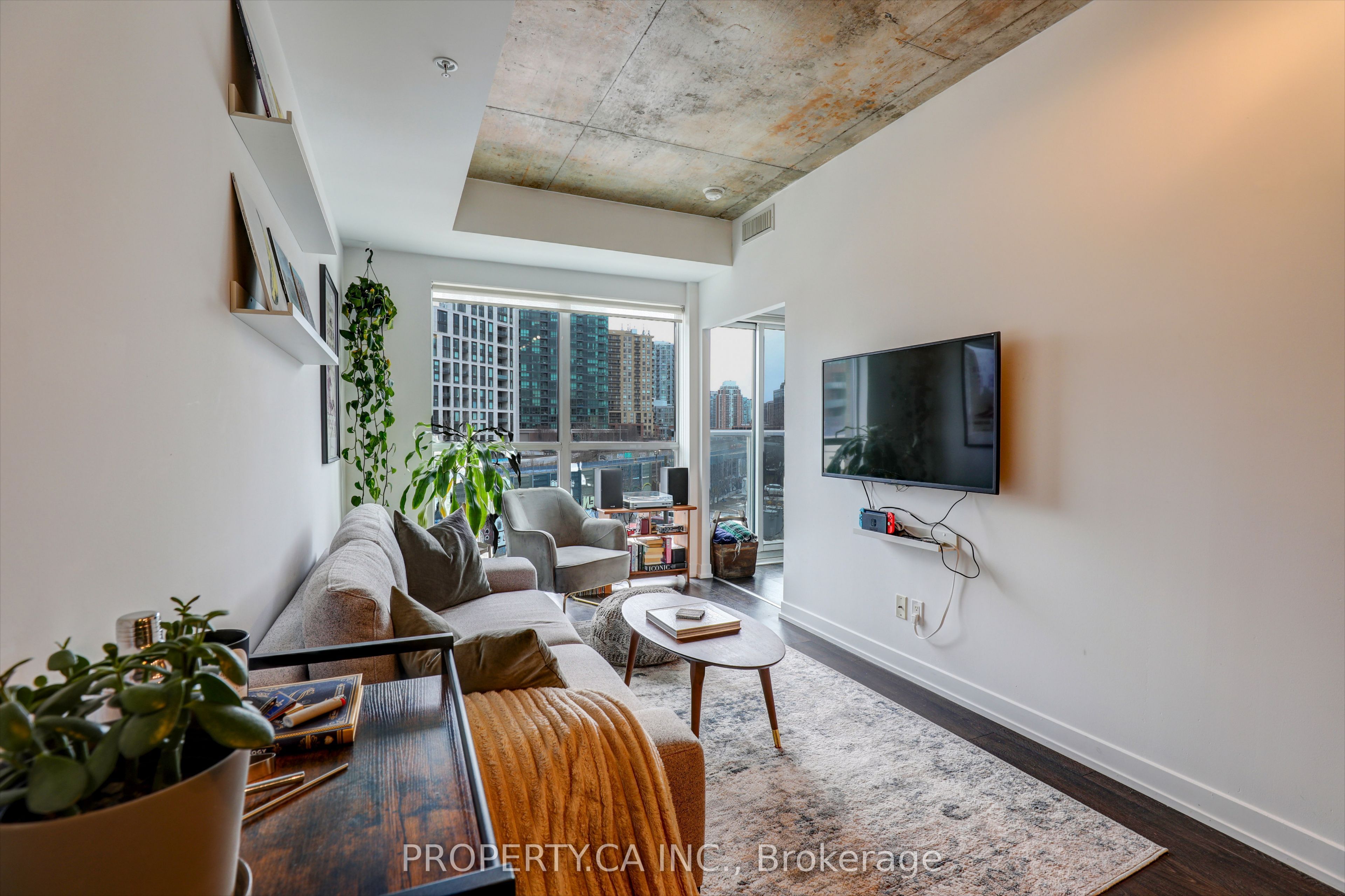 1205 Queen Street W 407
