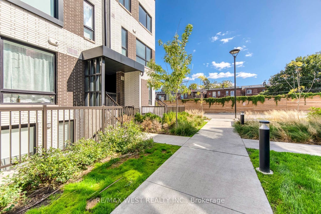 Photo of 40 Ed Clark Gardens Boulevard #3, Toronto, ON M6N 0B5 (MLS # W13787204)