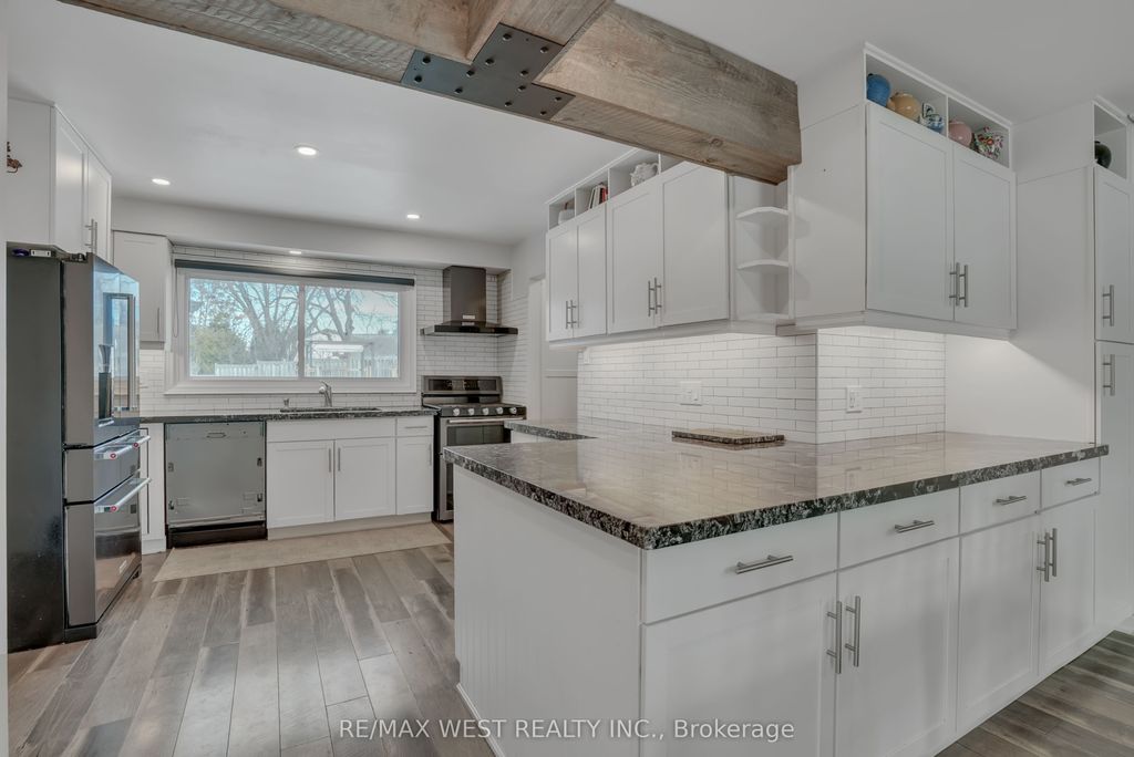 Photo of 64 Heather Street, Barrie, ON L4N 4N1 (MLS # S13080694)