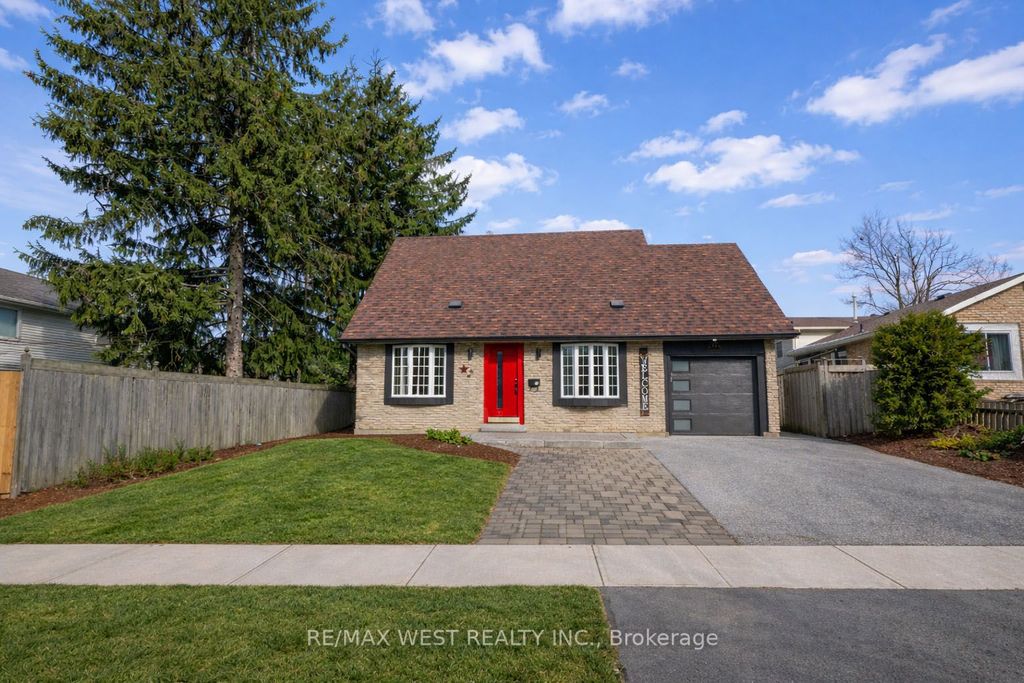 Photo of 64 Heather Street, Barrie, ON L4N 4N1 (MLS # S13080694)